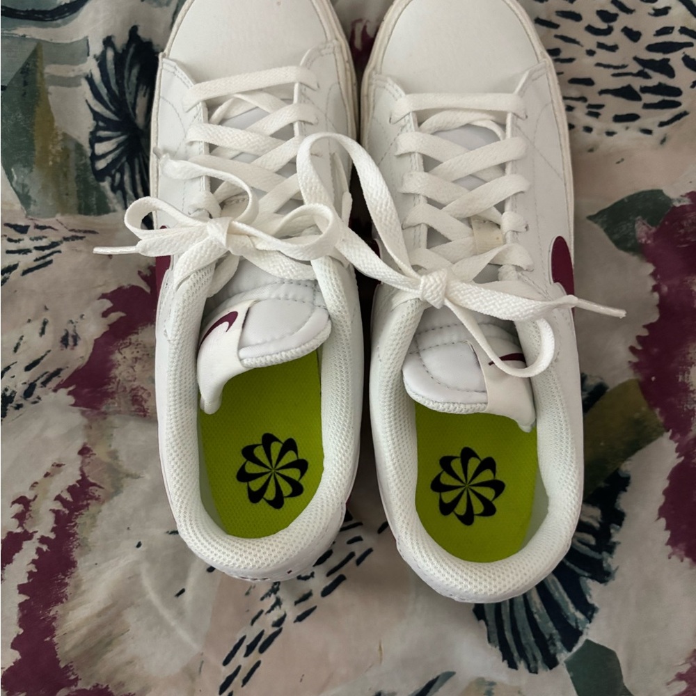 Nike White and Maroon Women's Sneakers
